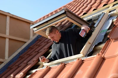 Pose de fenêtres de toit Velux à Laffaux